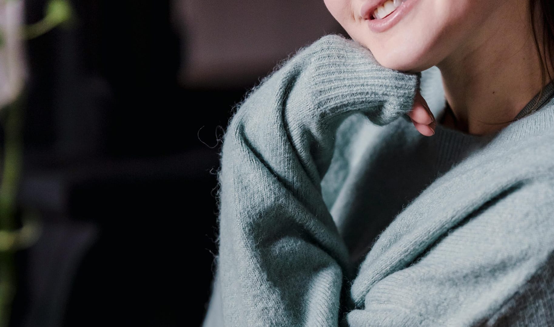 Swetry oversize damskie: z czym łączyć?